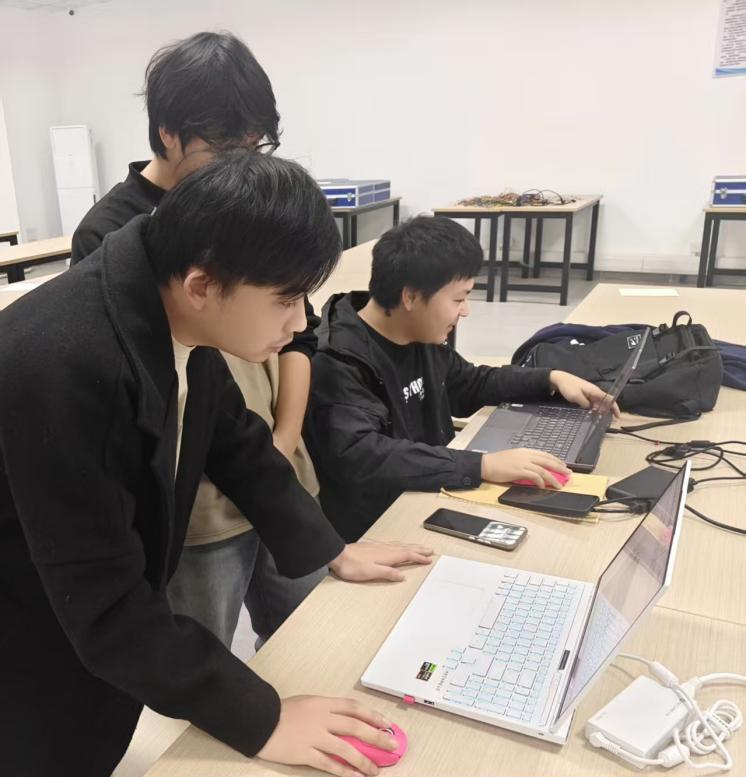 以赛促学精研赋能 凝心备战成图大赛 -机电一体化系开展数字化设计分赛道专项培训